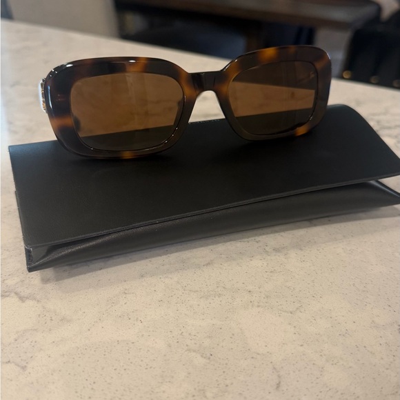 YSL sunglasses - Picture 4 of 4